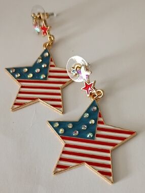 Patriotic Star Dangle Earrings - Red, White & Blue